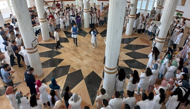 طلبة الطب والصيدلة بوجدة يخوضون إضرابا جديدا