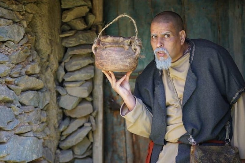 أشاور: "بابا علي" يرتبط بطلبات العروض