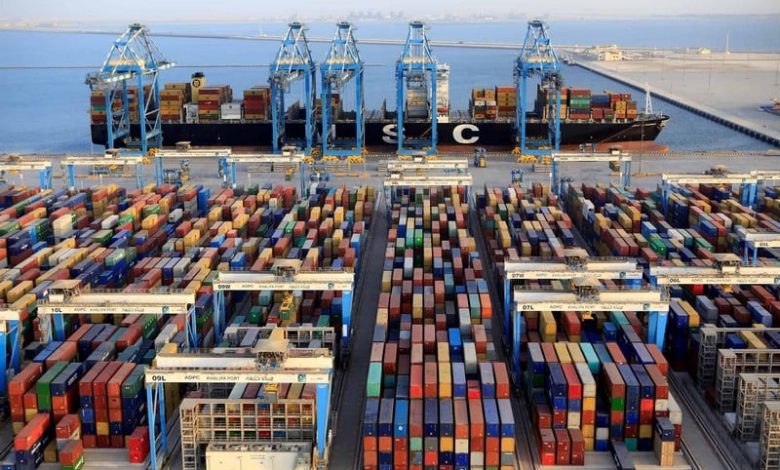 التجارة الثنائية بين الرباط ولندن تتخطى 4 ملايير دولار في منتصف سنة 2023 التجارة الثنائية بين الرباط ولندن تتخطى 4 ملايير دولار في منتصف سنة 2023