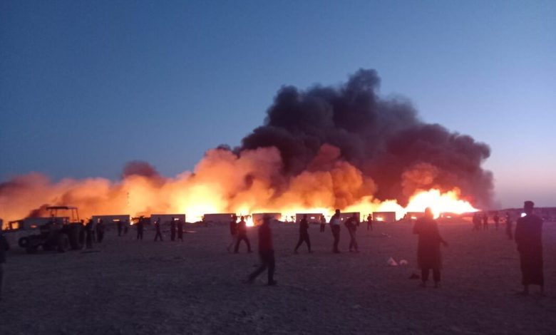 الداخلة.. حريق يخلف خسائر كبيرة في قرية صيد الداخلة.. حريق يخلف خسائر كبيرة في قرية صيد