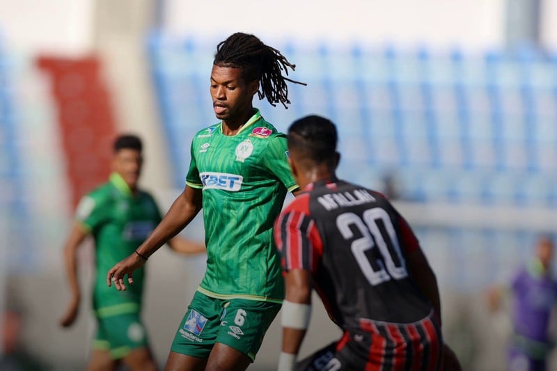 الرجاء ينقض مؤقتا على صدارة البطولة الرجاء ينقض مؤقتا على صدارة البطولة