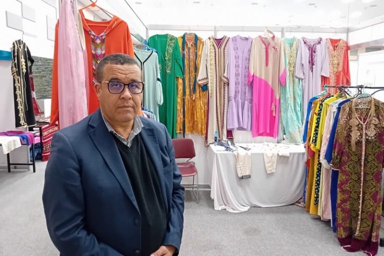 الزمزامي: عرض القفطان المغربي في كينيا يمنع محاولات السطو الجزائرية