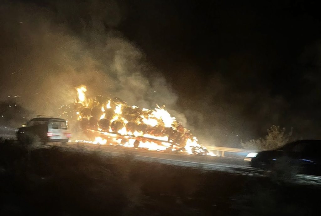 النيران تلتهم شاحنة محملة بالأسماك بين طانطان وكلميم