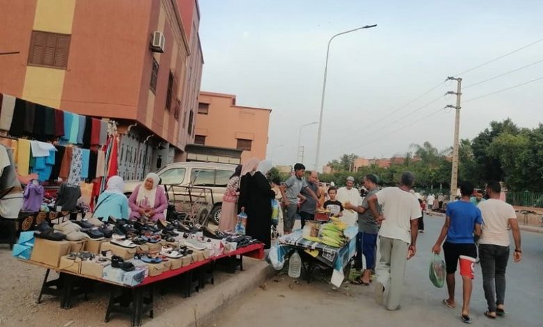 جمعيات حماية المستهلك تدعو إلى تقنين وتضريب التجارة المتجولة في المغرب جمعيات حماية المستهلك تدعو إلى تقنين وتضريب التجارة المتجولة في المغرب