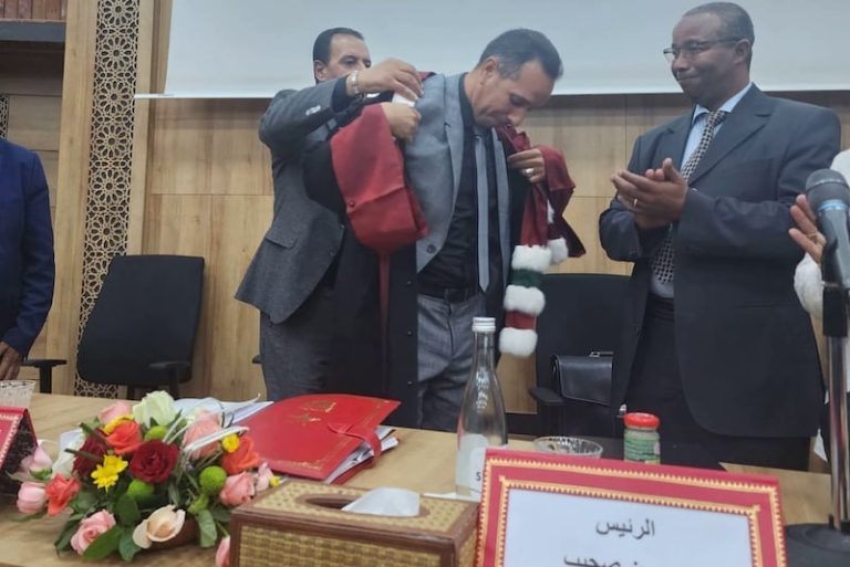 زابيلا يعالج أدوار رجل السلطة في الضبط