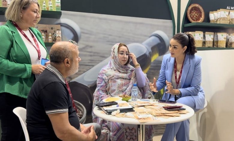 لقاءات ثنائية تجمع عارضين مغاربة بمستثمرين في معرض أبوظبي للأغذية لقاءات ثنائية تجمع عارضين مغاربة بمستثمرين في معرض أبوظبي للأغذية