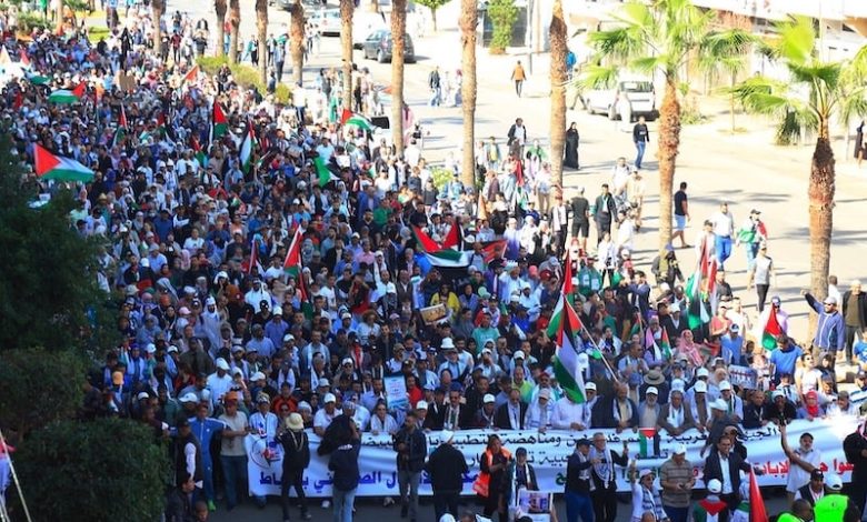 مسيرة حاشدة بالدار البيضاء دعما لغزة مسيرة حاشدة بالدار البيضاء دعما لغزة