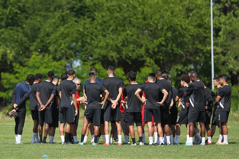 رسميا .. الزمراوي وبوشتة يوقعان لنادي الوداد "أولترا وينرز" يدعو جماهير الوداد إلى التماسك