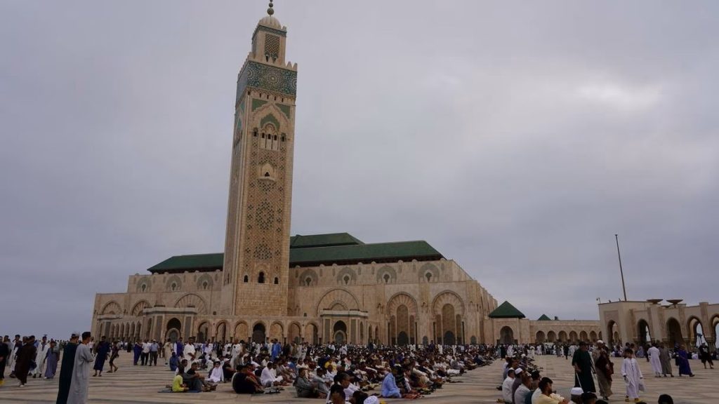 إقامة صلاة الغائب ترحما على أرواح شهداء الزلزال بمختلف مساجد جهات المملكة