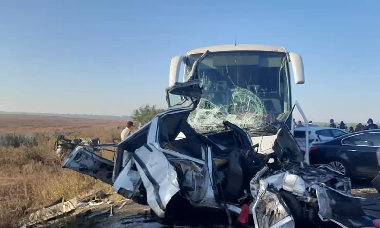 إقليم تازة : مصرع 11 شخصا وإصابة 43 آخرين إثر انقلاب حافلة لنقل المسافرين إقليم تازة : مصرع 11 شخصا وإصابة 43 آخرين إثر انقلاب حافلة لنقل المسافرين