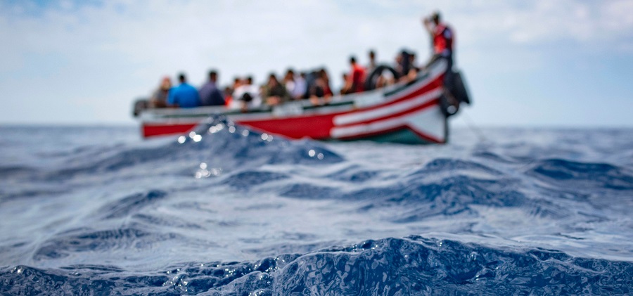 إنقاذ حوالي 40 مرشحا للهجرة السرية بالحسيمة