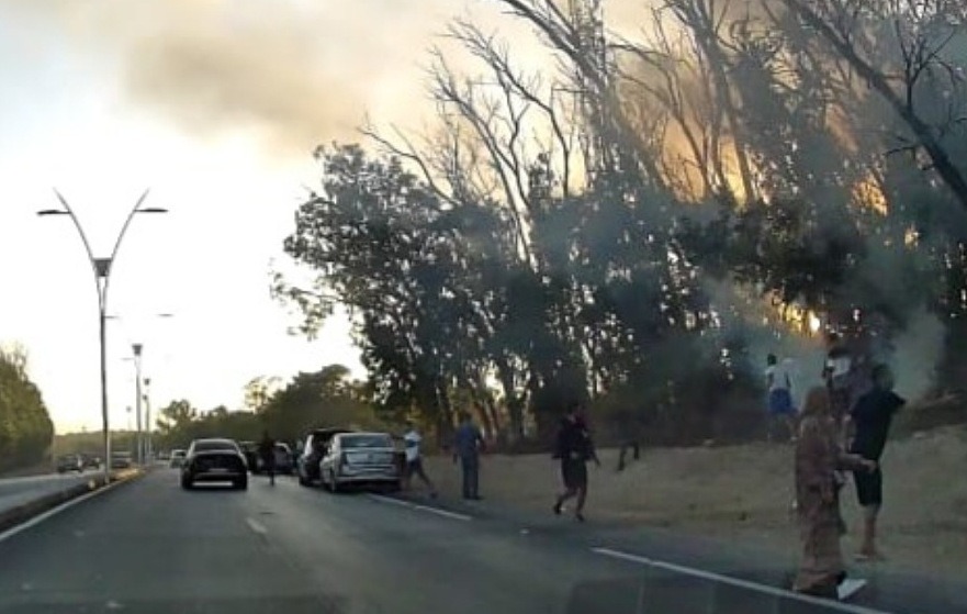 الجديدة: مواطنون يساهمون في إخماد حريق كاد أن يمتد إلى وسط غابة الحوزية