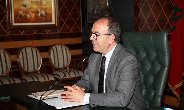 الجمعية الوطنية للإكوادور توشح بن شماس بميدالية الاستحقاق "خوسي خواكين دي أولميدو"