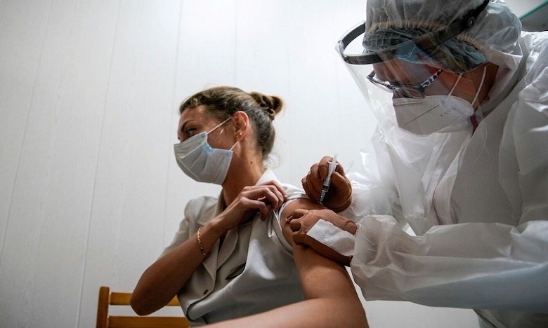 الدكتور عفيف: تلقيح الفئة العمرية بين 12 و17 سنة سترفع المناعة الجماعية وتحقق دخولا مدرسيا آمنا