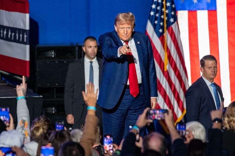 الرئيس الأمريكي السابق يخوض أول تجربة انتخابية منذ مغادرة البيت الأبيض