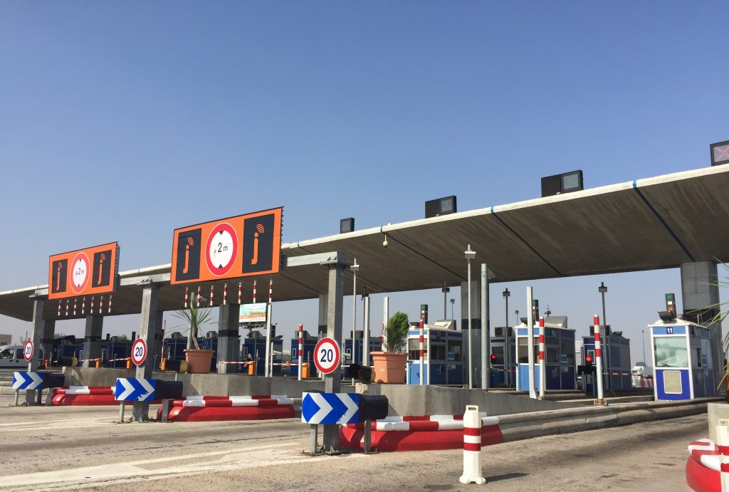 الشركة الوطنية للطرق السيارة تنفي مجانية الطريق لقوافل المساعدات