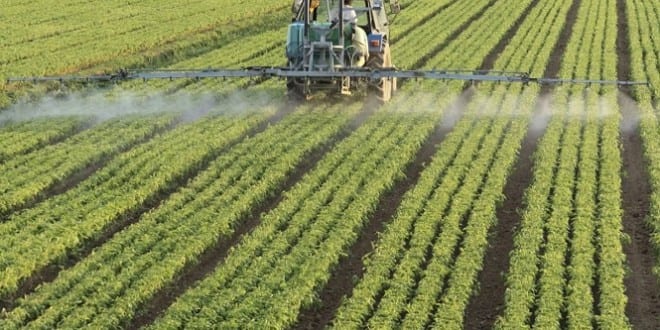 الكونفدرالية المغربية للفلاحة والتنمية القروية تثمن الرعاية التي يوليها جلالة الملك لساكنة العالم القروي وللقطاع الفلاحي