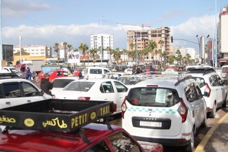 ترقب صدور مرسوم تمديد دعم تجديد أسطول سيارات الأجرة بصنفيها إلى غاية 31 دجنبر 2023