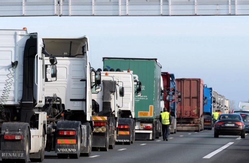 تقديم دعم إضافي لفائدة مهنيي النقل الطرقي بالمغرب (وزارة)