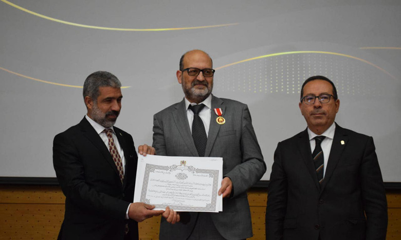 توزيع 19 وساما ملكيا على موظفي جامعة سيدي محمد بن عبد الله