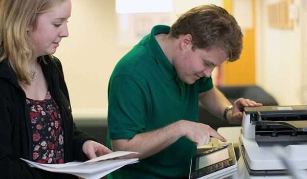 توقيع اتفاقية شراكة لتمكين وتعزيز حقوق الشباب المصابين بالتوحد