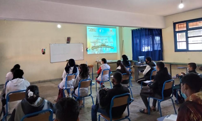 حملات تحسيسية بمخاطر الانترنت والأمن السيبراني بالمؤسسات التعليمية بمراكش