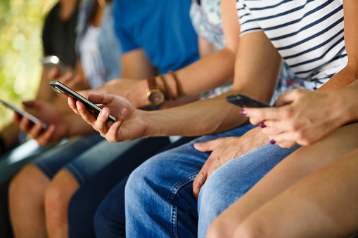 حملات "مسعورة" على مواقع التواصل الاجتماعي تستهدف الجسم القضائي تثير الجدل