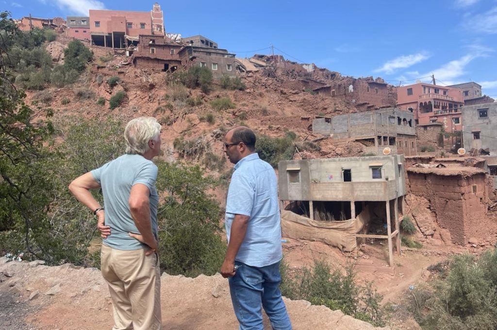 زلزال الحوز.. الملياردير ريتشارد برانسون يقدم المساعدات للساكنة المتضررة