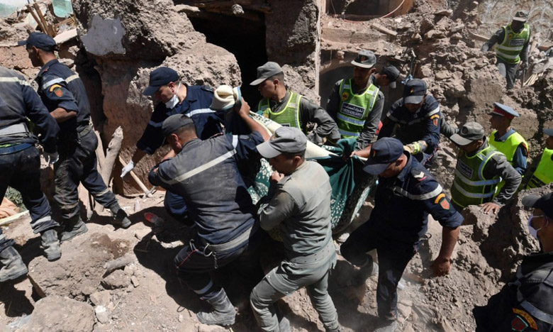 زلزال المغرب .. القوات المسلحة الملكية تقيم مستشفى طبي جراحي ميداني بتارودانت زلزال المغرب .. القوات المسلحة الملكية تقيم مستشفى طبي جراحي ميداني بتارودانت