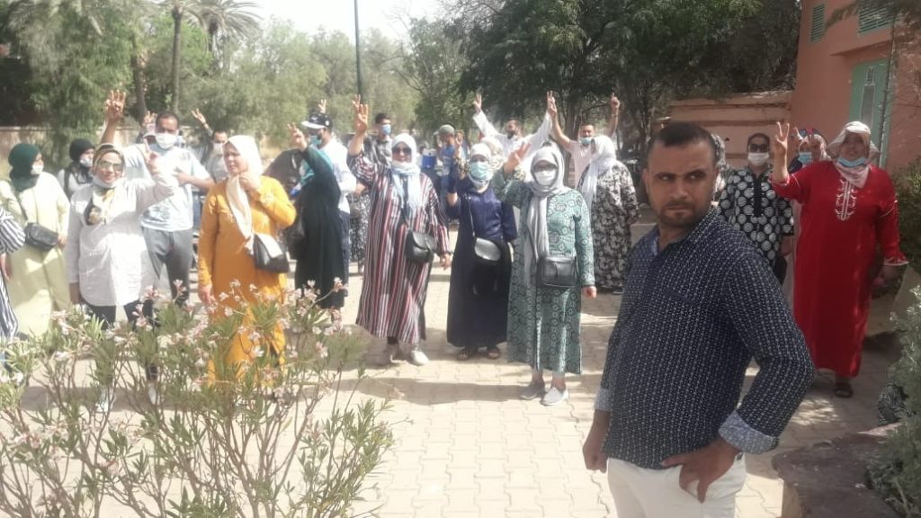 عمال مجموعة سياحية بمراكش يواصلون اعتصامهم احتجاجا على "تشريدهم وعدم تسوية وضعيتهم القانونية"