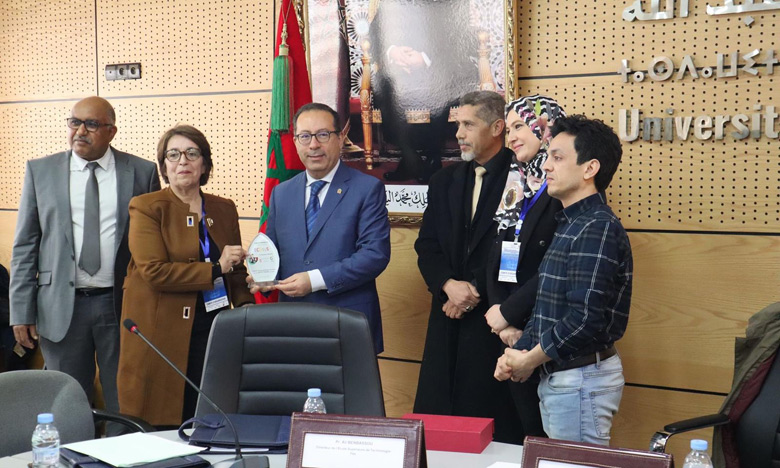 فاس: باحثــون يؤكـــدون على أهمـيـة التنوع اللغوي فــي إغنــاء الرصـيد المعـرفــي والـعـلمــي