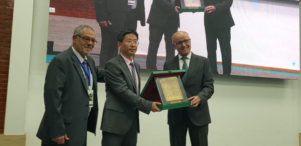 فاس.. منح جائزة الإبداع في التراث الطبي العربي الإسلامي لـ 3 طلبة مغاربة