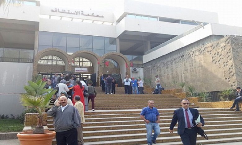 كونفدراليو العدل يحتجون أمام المحاكم غدا ويطالبون رئيس الحكومة بإلغاء مباراة المحررين القضائيين