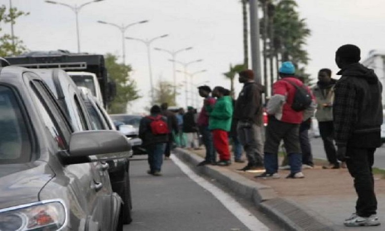 مركز "أفروميد" يتقدم بعريضة تهم وضعية المهاجرين الأفارقة إلى مجلس جهة مراكش آسفي