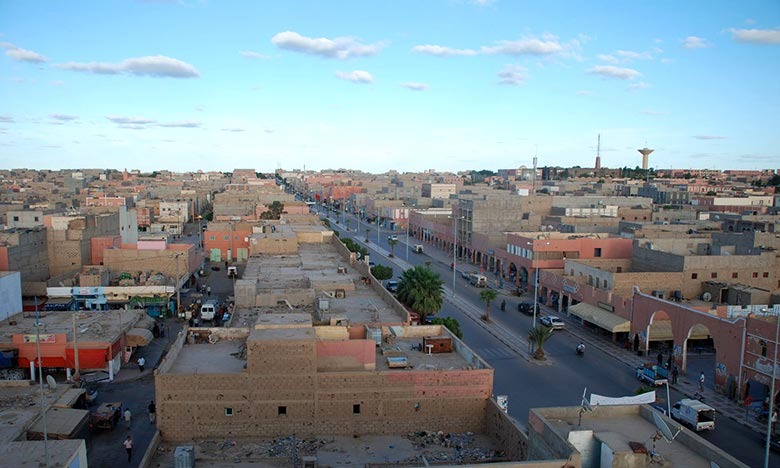 مقتل شخص واحد وإصابة 3 آخرين إثر انفجارات بمدينة السمارة مقتل شخص واحد وإصابة 3 آخرين إثر انفجارات بمدينة السمارة