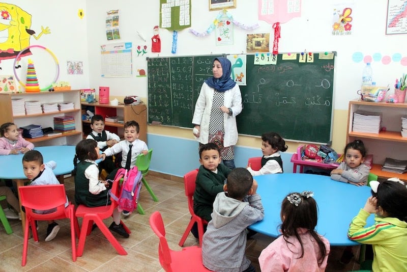 وزارة التعليم تعد أرضية لمشروع القانون الأساسي والنقابات تستعجل بدء المفاوضات