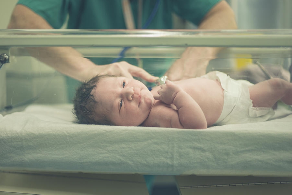 وزارة الصحة توصي بوقف استعمال فيتامين "د" من الجرعة القوية وسط النساء الحوامل والأطفال