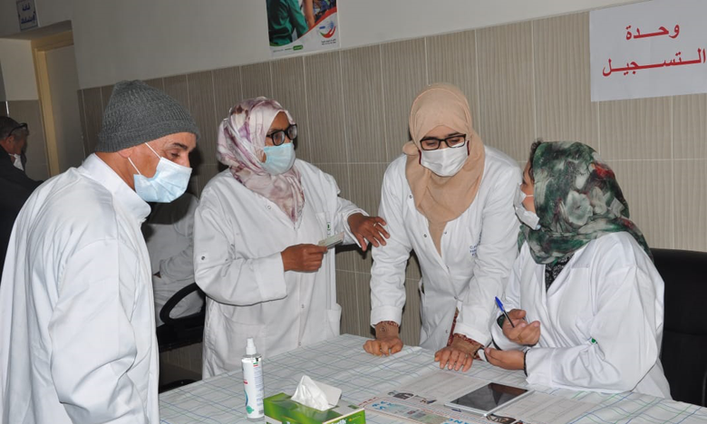 1020 مستفيد من اللقاح المضاد لكوفيد 19 في اليوم الثاني من الحملة الوطنية للتلقيح بعمالة مراكش