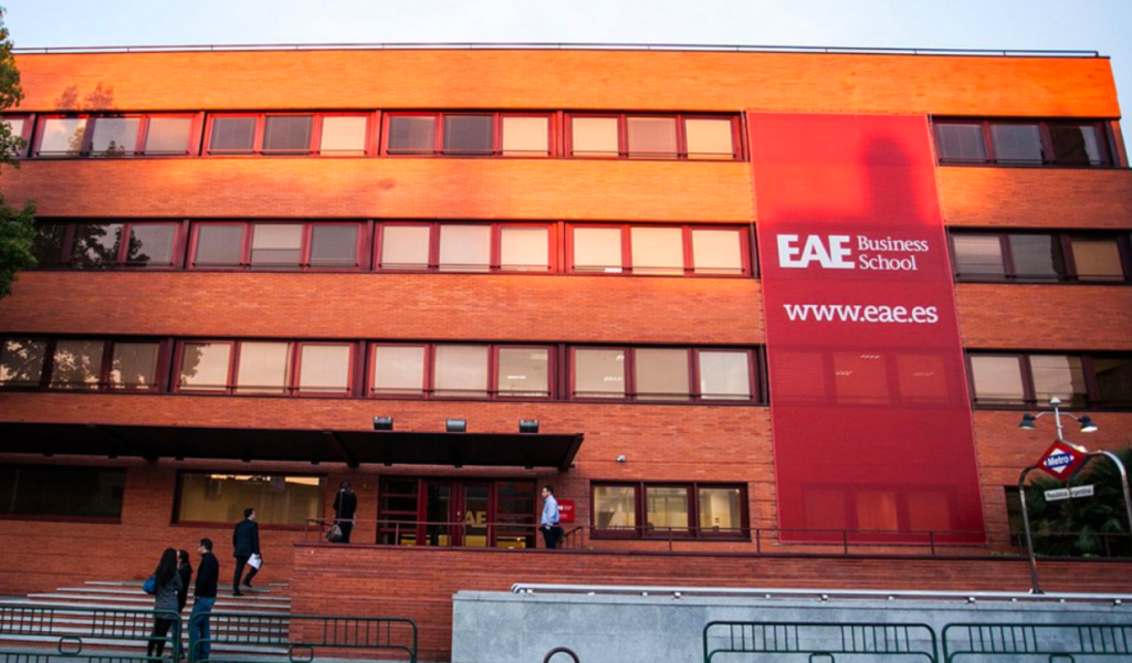 210 منح دراسية في مستويات مختلفة للطلبة المغاربة بإسبانيا