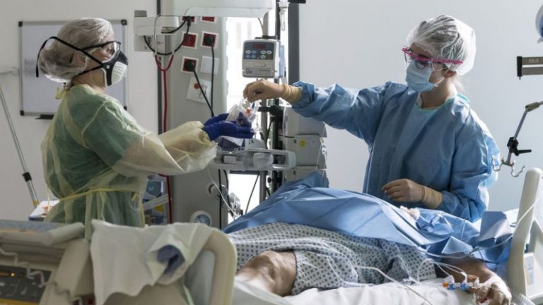 2300 ممرض في التخدير والإنعاش يطالبون بـ "جرأة قانونية" لتحديد مهامهم في غياب الطبيب