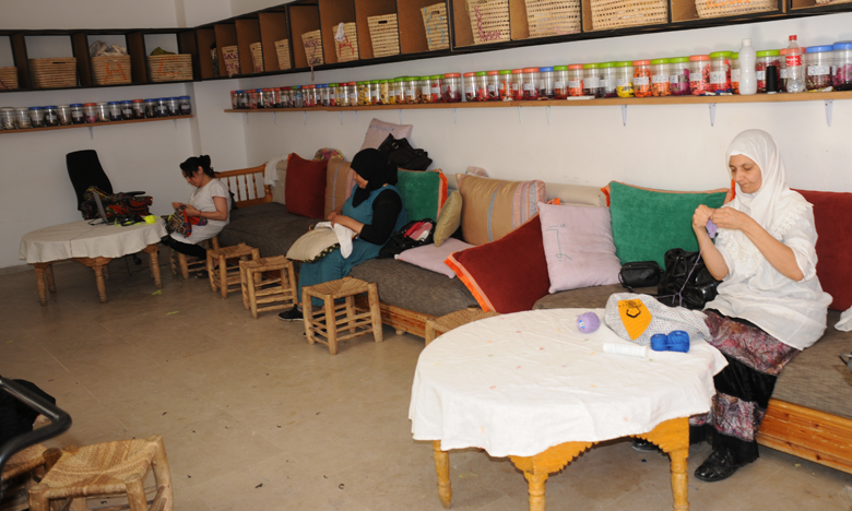 6 تعاونيات نسائية بإقليم الحوز يلتئمن في إطار اتحاد لمواجهة تداعيات جائحة كوفيد 19