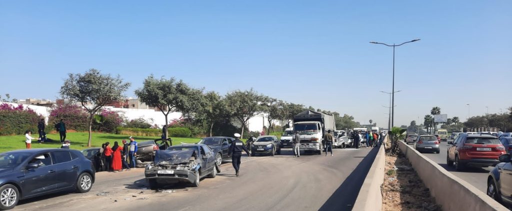 7 جرحى أحدهم إصابته بليغة في حادثة سير بالطريق السيار الحضري للدار البيضاء