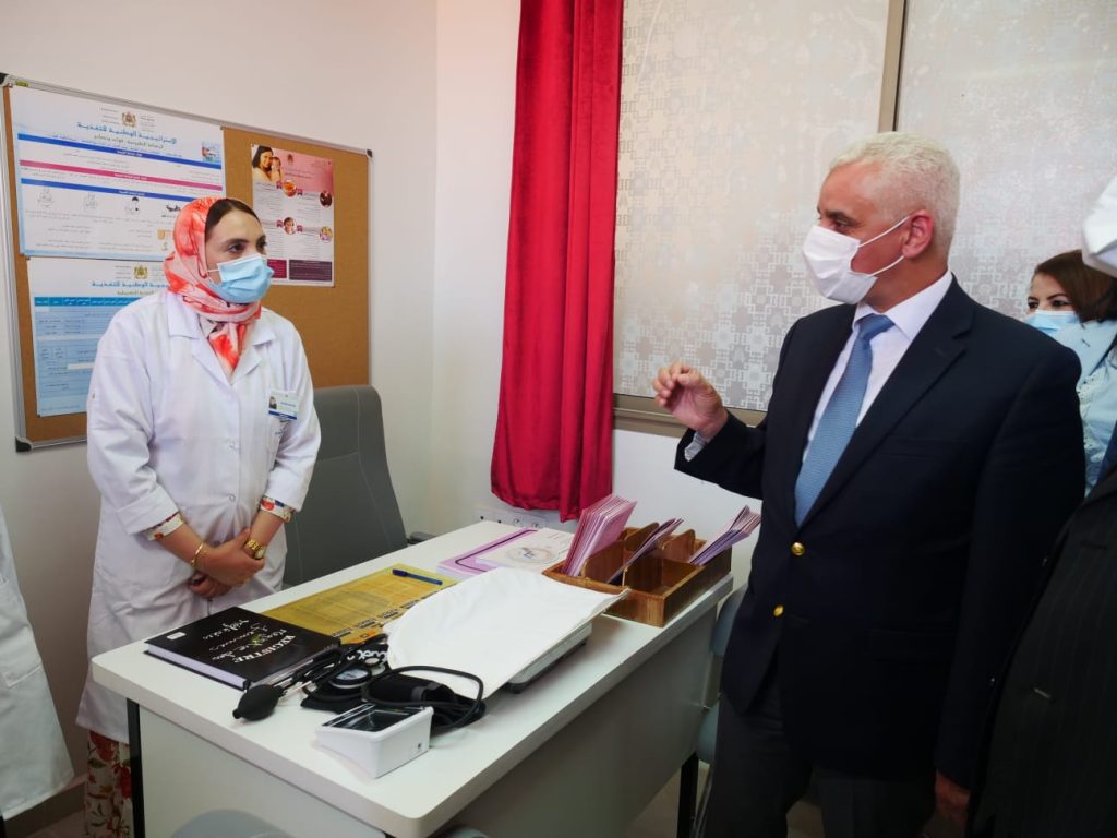 آيت الطالب يعطي انطلاقة خدمات مستشفى جهوي ومركزين صحيين قرويين بالرشيدية