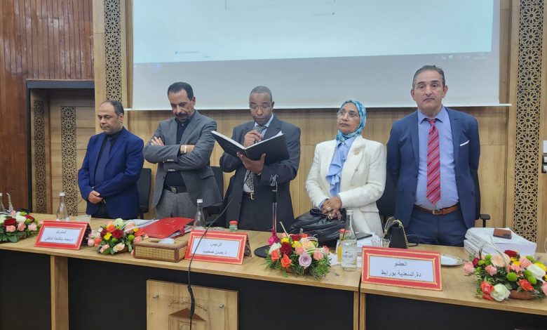 أطروحة تقارب دور رجل السلطة في الضبط السياسي والأمني والاقتصادي والاجتماعي أطروحة تقارب دور رجل السلطة في الضبط السياسي والأمني والاقتصادي والاجتماعي