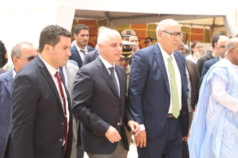 أيت الطالب يعطي انطلاقة بناء مصلحة للطب النفسي والأمراض العقلية بالداخلة