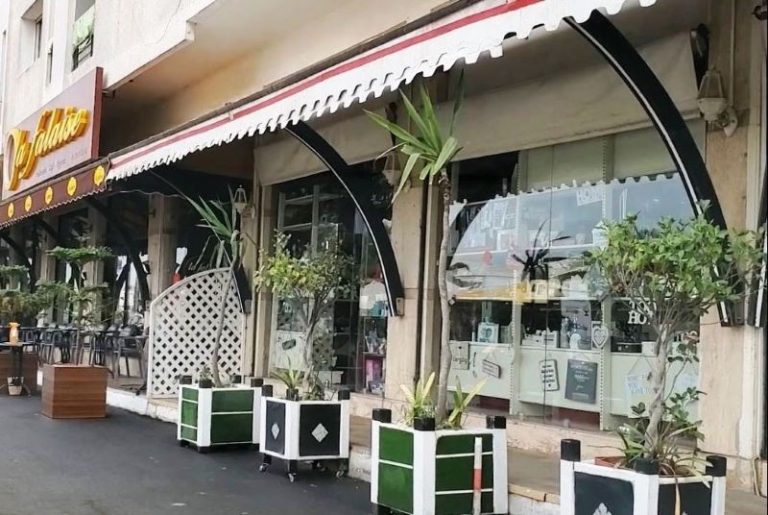 إضـراب عام لأرباب المقاهي والمطاعم بالرباط احتجاجا على قــرارات العمـدة