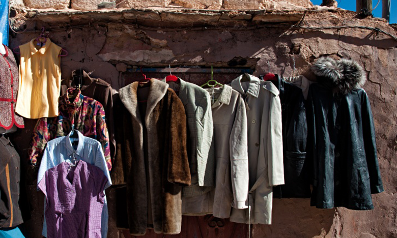 إقبال ملفت على الملابس الشتوية بمناطق الأطلس المتوسط