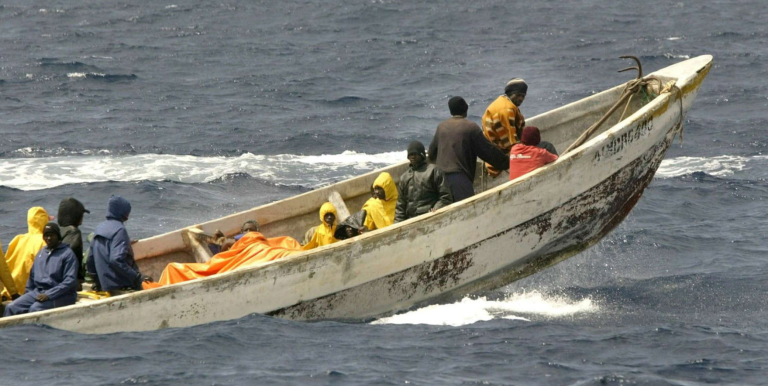 اعتراض قارب في ساحل الداخلة على متنه 130 مرشحا سنغاليا للهجرة غير الشرعية