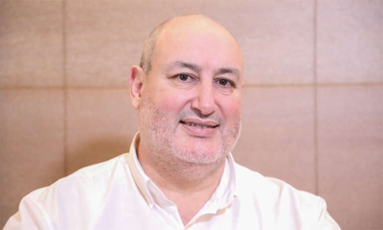 البروفيسور عزيز بوصفيحة: حساسية الأطعمة والأدوية لا تمنع من أخذ لقاحات سينوفارم وأسترازينيكا