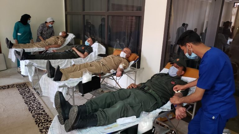 التبرع بالدم .. استجابة واسعة لموظفي الداخلية والمجلس الإقليمي لخنيفرة